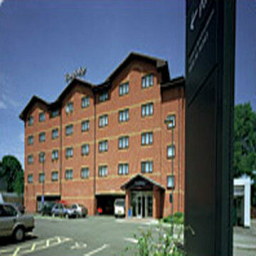 Travelodge London Park Royal 외부 사진
